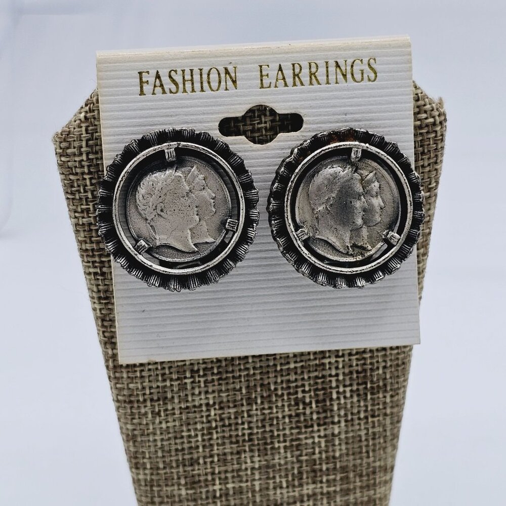 STAR Signed Napoleon Coined Fashion Clip-on Vintage Earrings